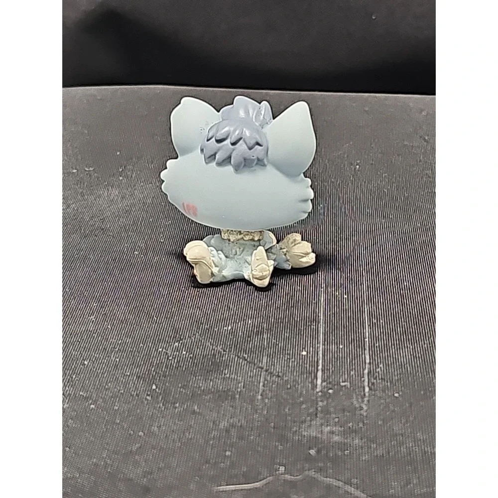 Authentic Littlest Pet Shop # 1683 Silver Gray Cream Baby Husky Puppy Brown Eyes
